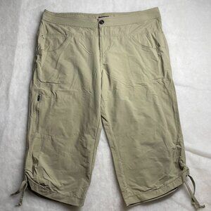 Cabela's Womens Army Khaki High Rise Flat Front Stretch Casual Capri Size 14